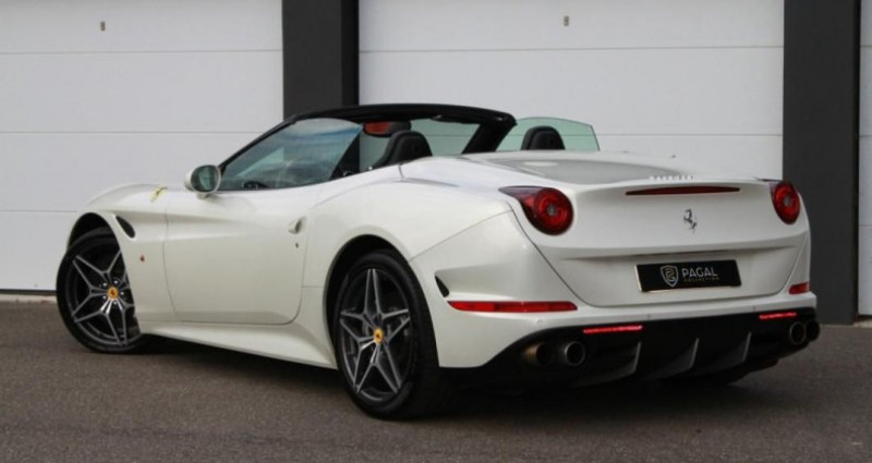 Ferrari California 560 CAB | CARNET ENTRETIEN COMPLET 2014 - photo n°3 Ferrari California 560 CAB | CARNET ENTRETIEN COMPLET  occasion à Sainte-Croix-en-Plaine - photo n°3